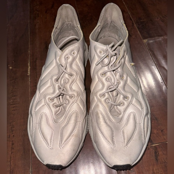 Condition: Used (normal wear)
Men’s shoes - Picture 1 of 5